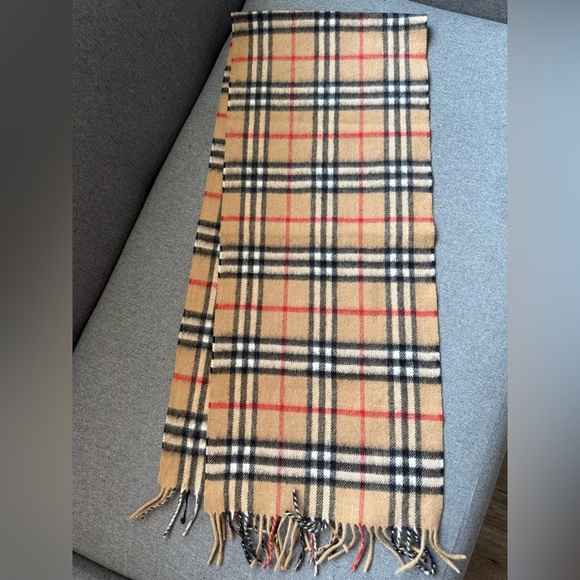 Vintage Burberry's Classic Long Beige Nova Check Cashmere Wool Neck Scarf - Picture 4 of 9